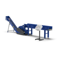 Drtič dřeva na piliny ZUBR-30 s podávacím dopravníkem